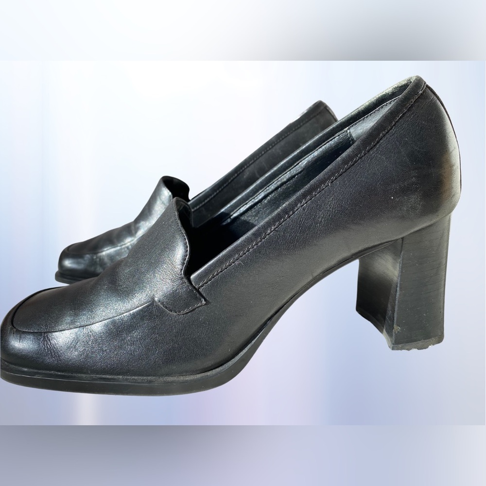 Aerosoles Heels Black 3 inches Size: 8 US